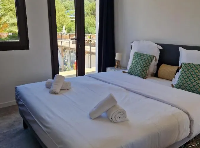 丽斯卡勒酒店 3*