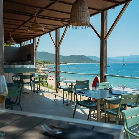 Отель L'escale 3*